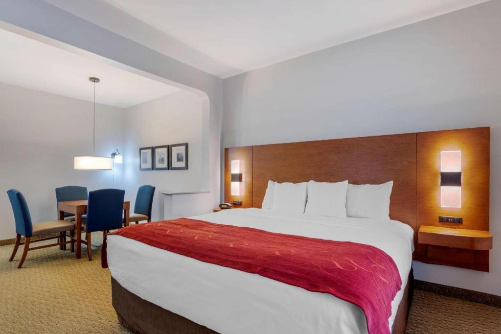 Comfort Suites La Porte - Baytown Exterior photo